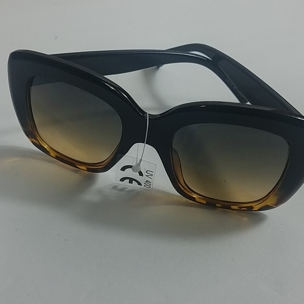 NWOT, Fashion Sunglasses, Dark Tortoise, square - Picture 2 of 8